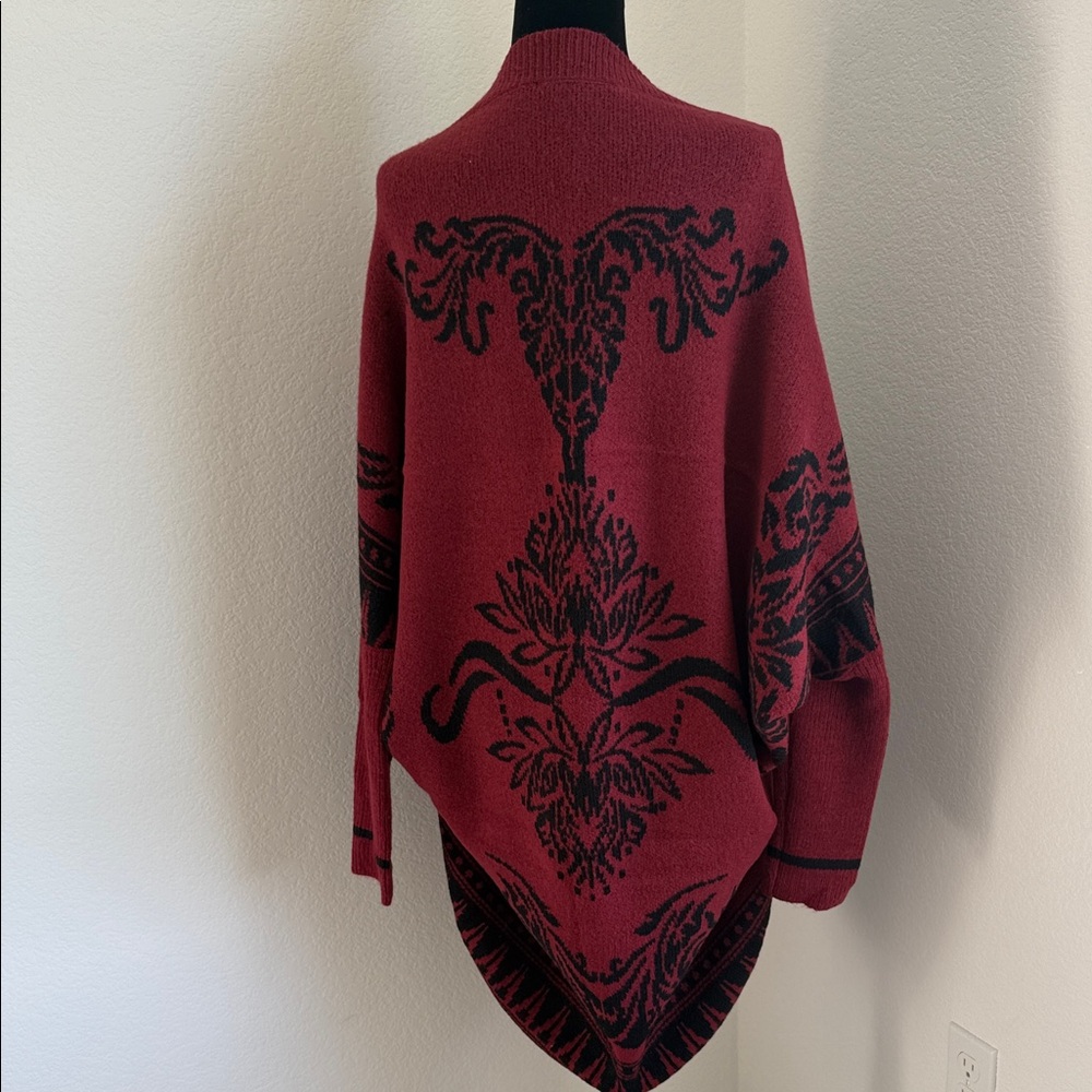Chic Burgundy and Black Geometric Poncho - Picture 10 of 12